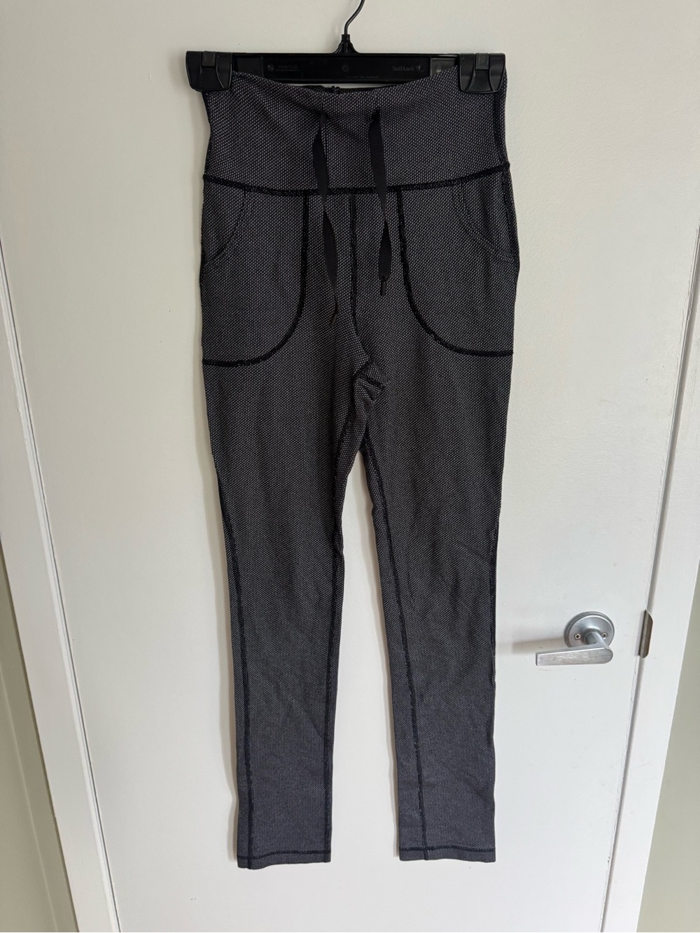 Lululemon - Skinny Will Pant - Diamond Dot Black and White - roll down waist - Picture 5 of 8